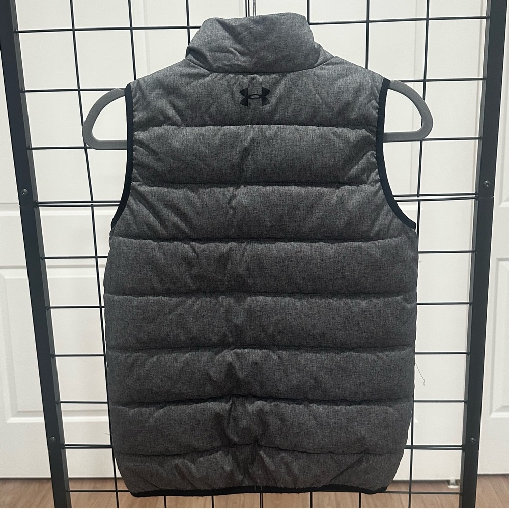 Under Armour ColdGear Puffer Vest Gray Youth Medium YMD Loose Fit with Pockets - Picture 3 of 11
